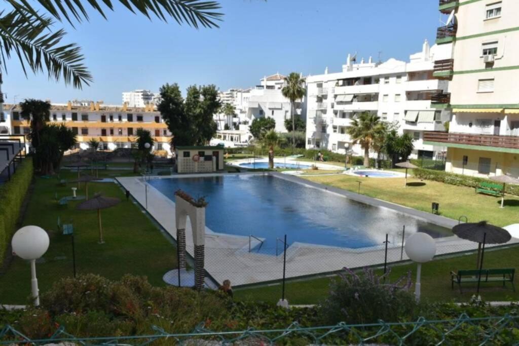 Modern Studio Near Beach. Sea, Pool And Wi-Fi Benalmádena Buitenkant foto
